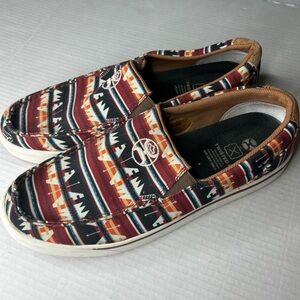 Twisted X Hooey slip on Loper in Aztec Totem Multi Pattern.  EUC